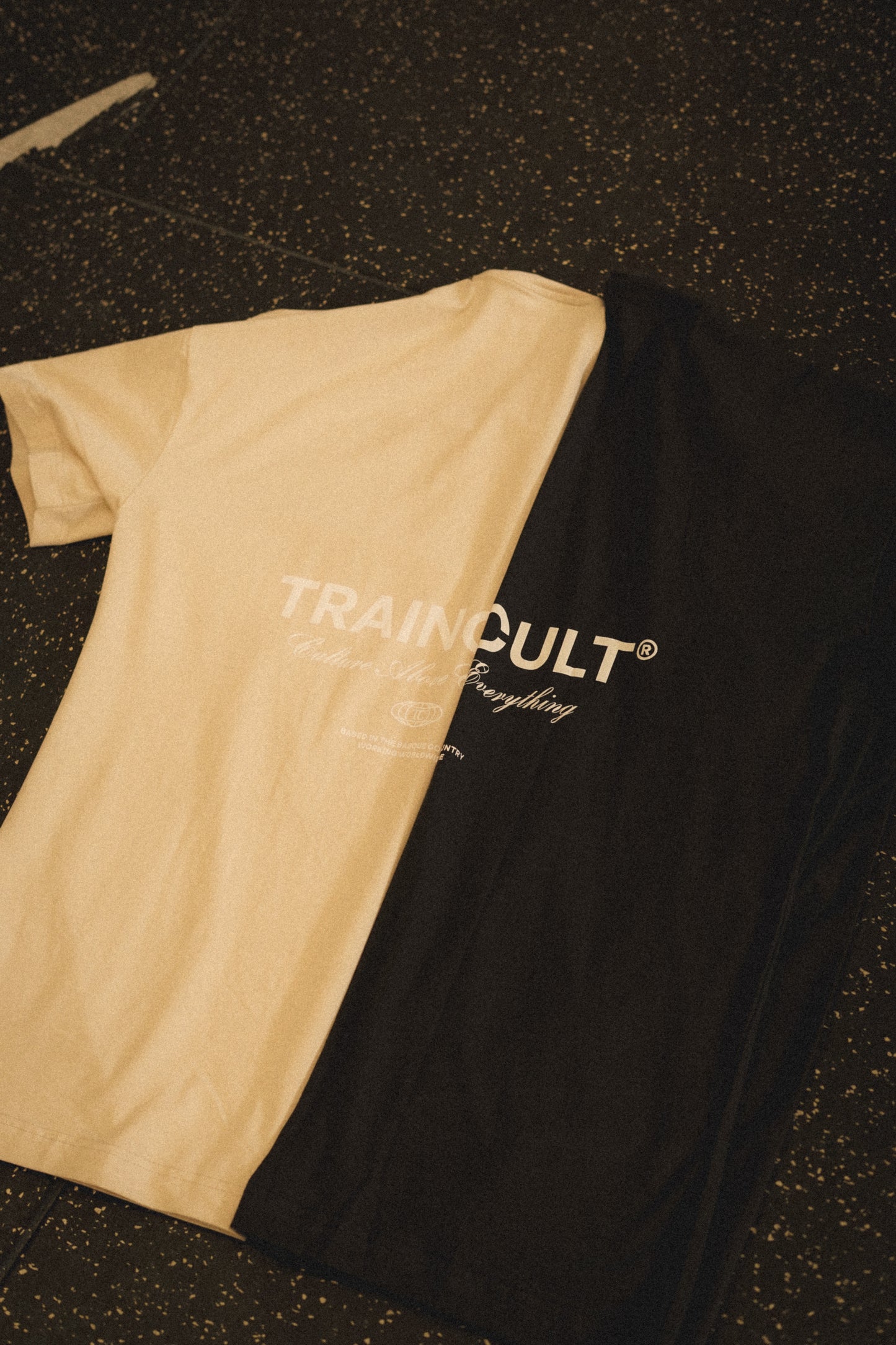 CULTURE ABOVE OVERSIZE - BLACK
